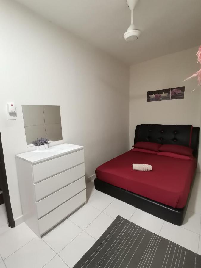 Ijanina Apartment Bandar Puncak Alam
